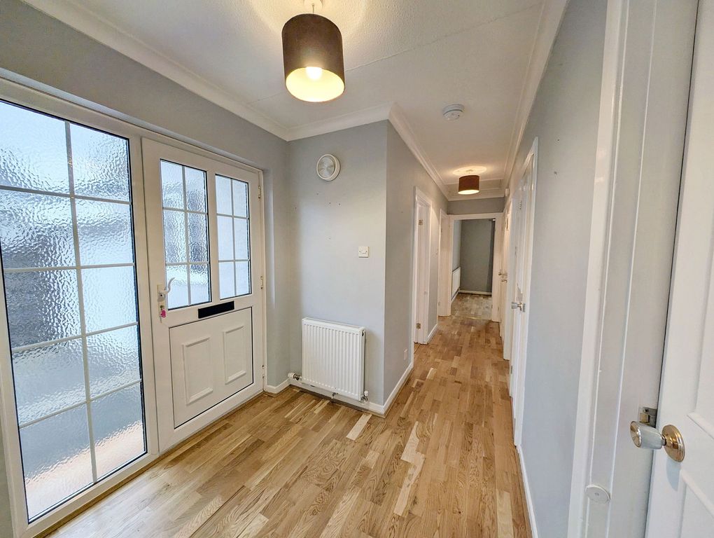 Property photo 3 of 33