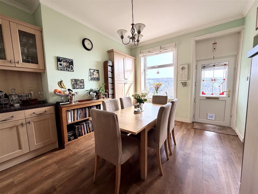 Property photo 2 of 30 Image00023.Jpeg