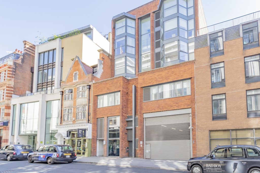 Property photo 2 of 12 0Q9A0523