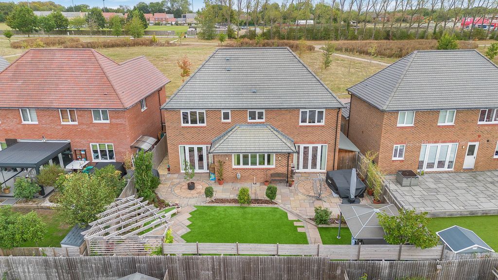 Property photo 2 of 45