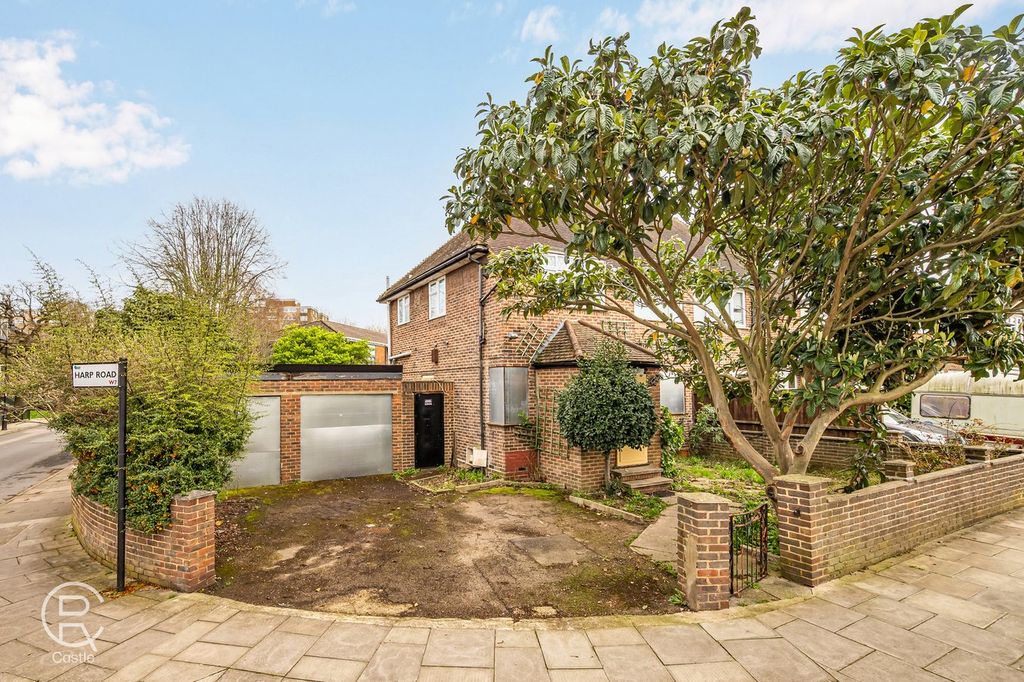 Property photo 1 of 19