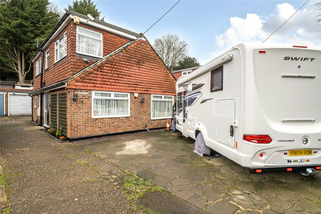 Property photo 1 of 21 Front