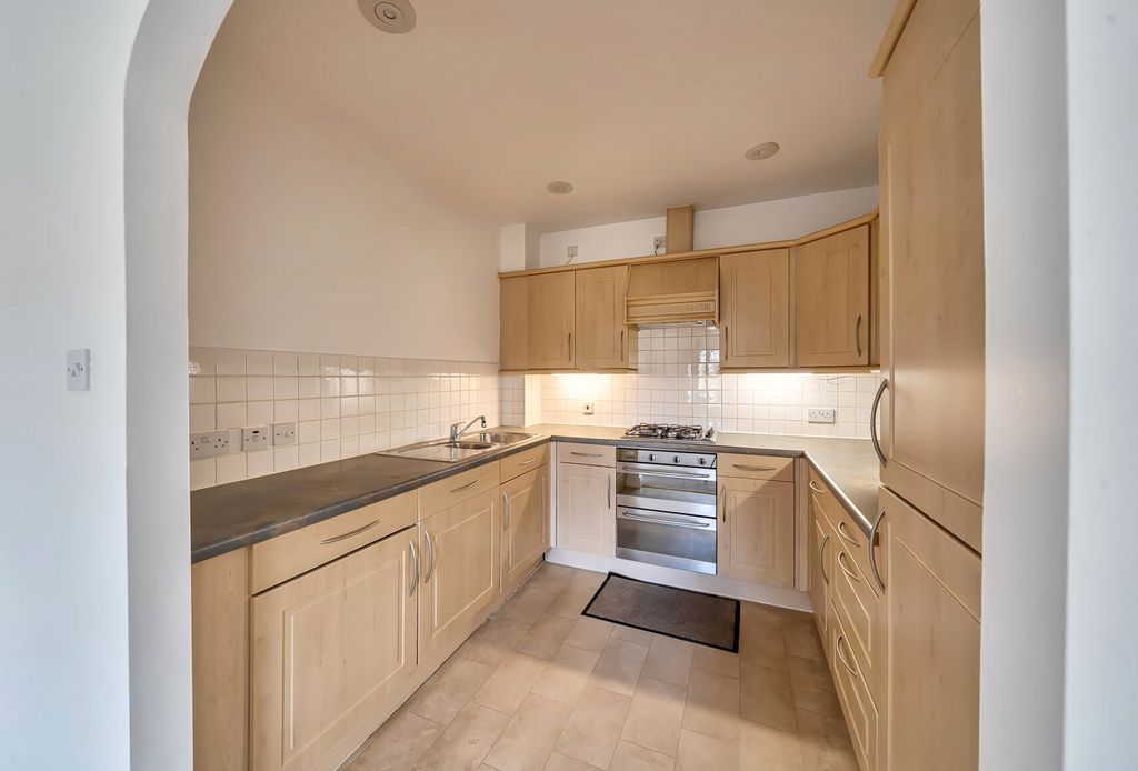 Property photo 2 of 7 Picture No. 24