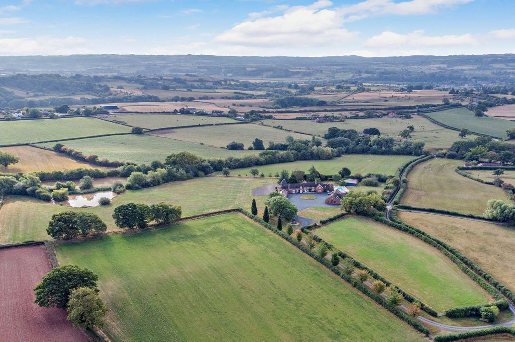 Property photo 2 of 33 Upper Harthall Farm