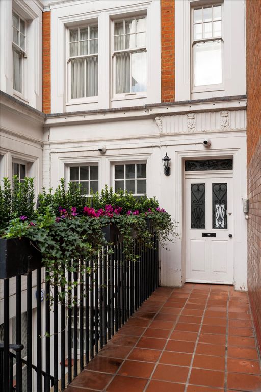 Property photo 2 of 17 Image