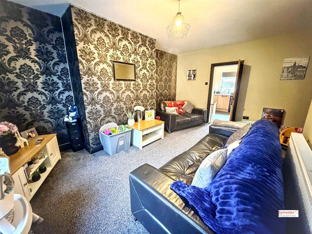 Property photo 3 of 14 Picture No. 17