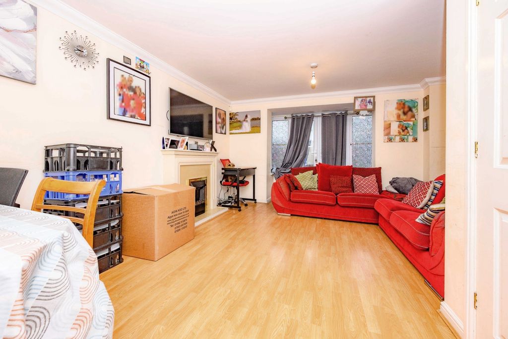 Property photo 2 of 15 Pbox-Img.Jpg