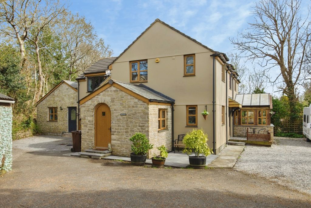 Property photo 3 of 27 Pbox-Img.Jpg