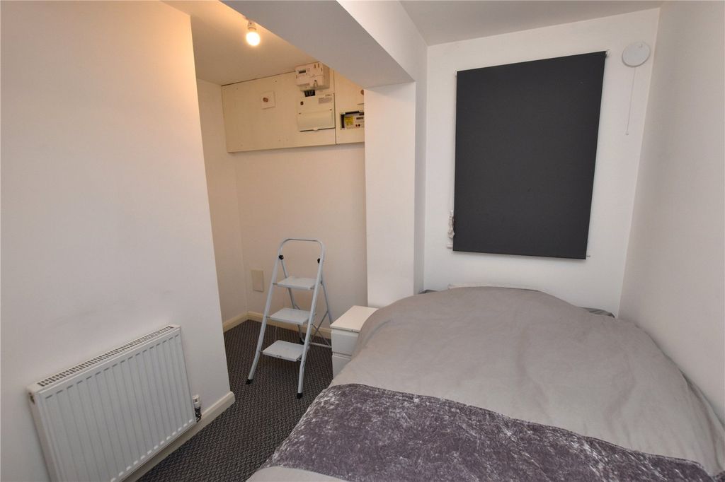 Property photo 3 of 38 Picture No. 03