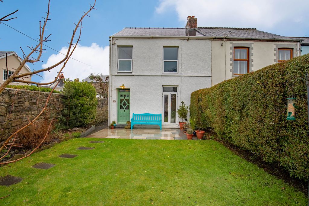 Property photo 1 of 42