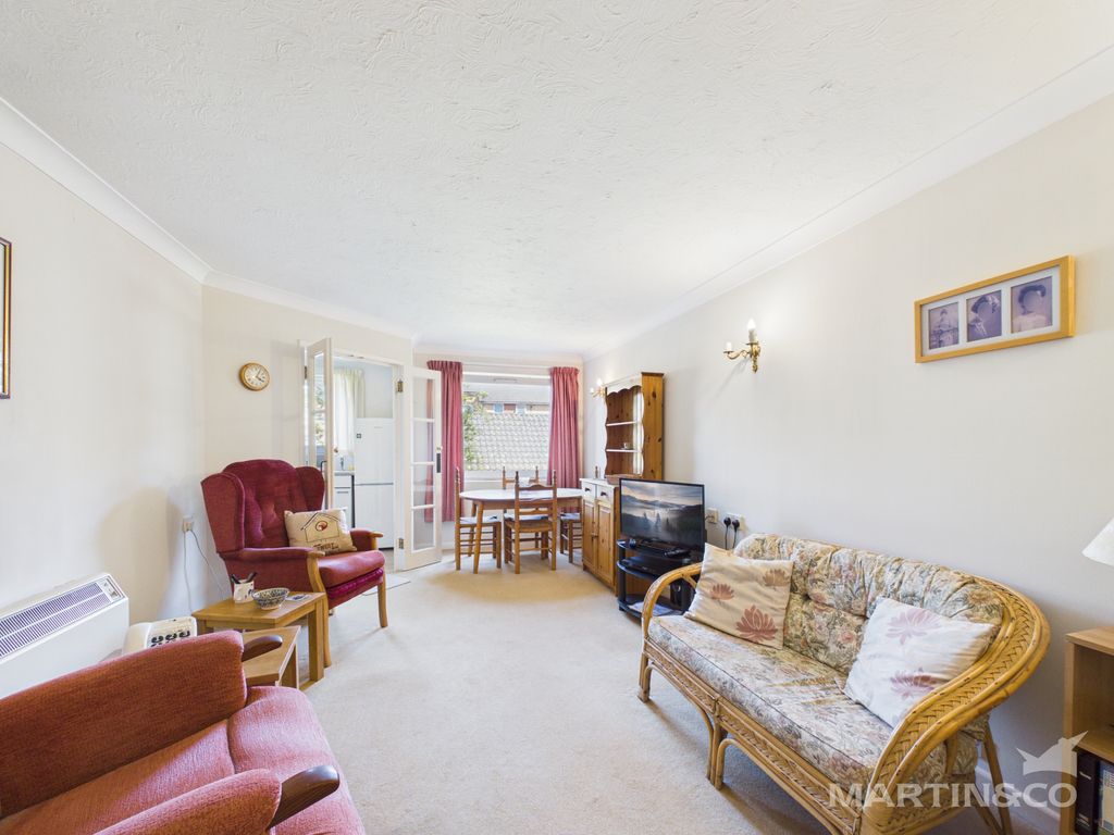 Property photo 2 of 9