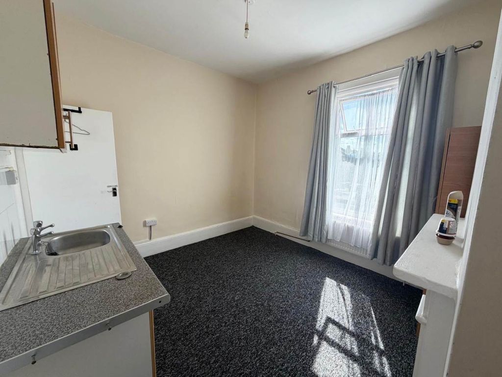 Property photo 3 of 4 Fd35494c-E0d6-4621-B5F0-B4c014739Fd7