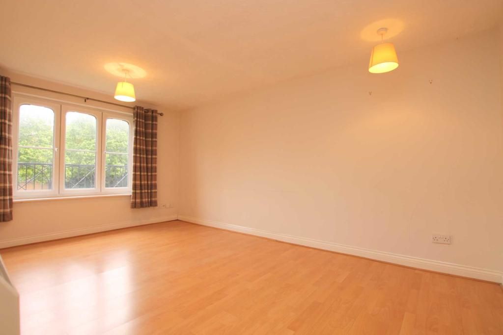 Property photo 2 of 8 Gallery