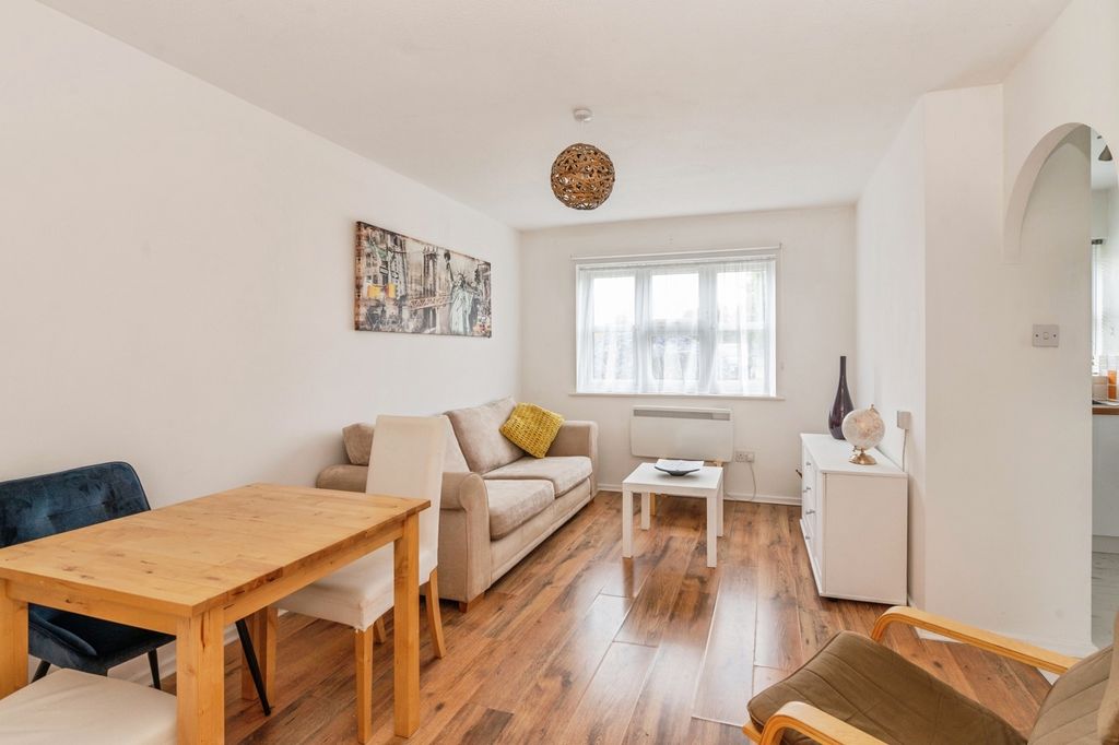 Property photo 2 of 14 Pbox-Img.Jpg