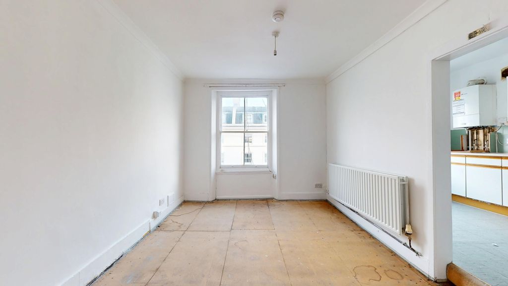 Property photo 2 of 12 Flat E, 47 Gloucester Street, Westminster, London, Sw1V 2Db