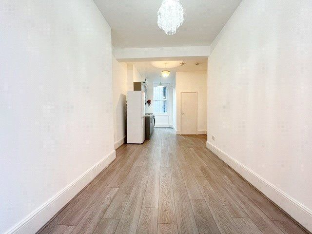 Property photo 3 of 6 Picture No. 05