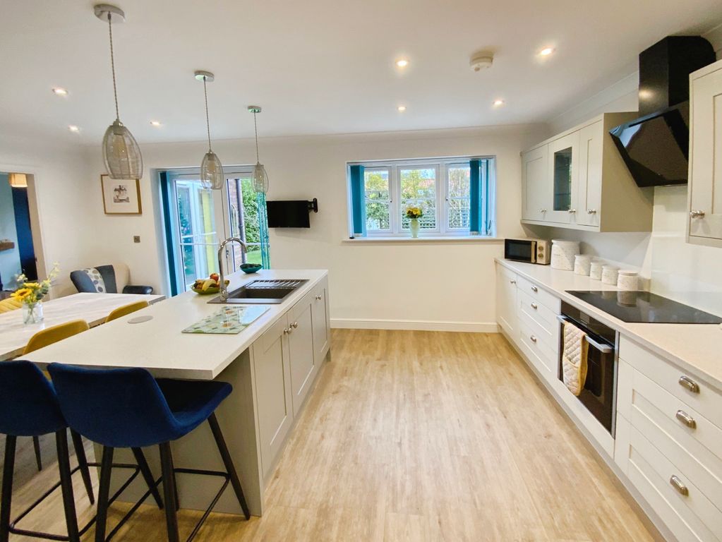 Property photo 3 of 27 Photo #3