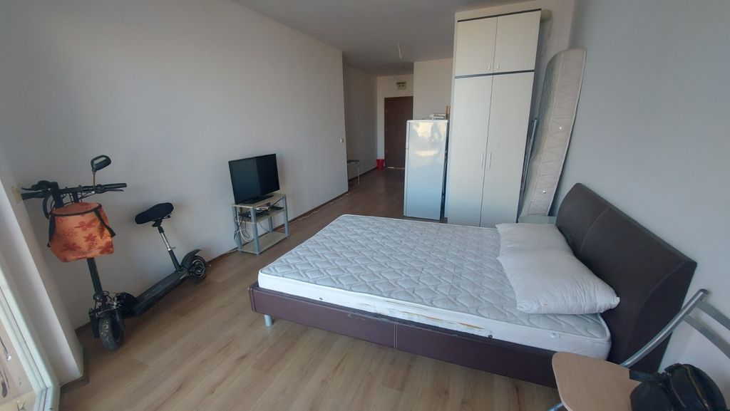 Property photo 2 of 11
