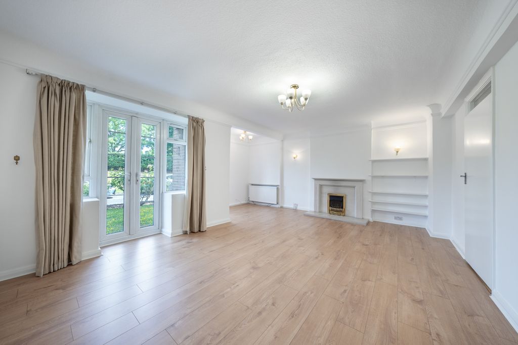 Property photo 2 of 16 Picture No. 12