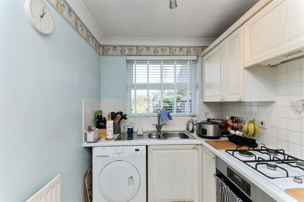 Property photo 3 of 19