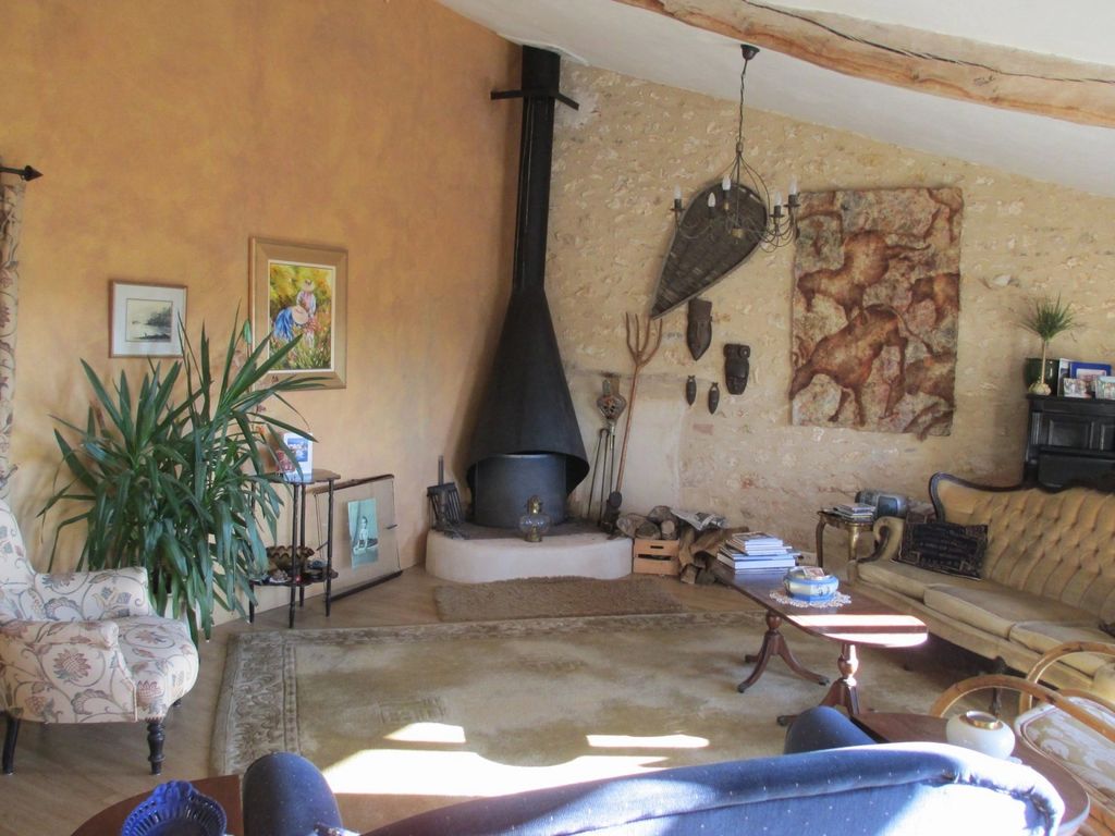 Property photo 3 of 15