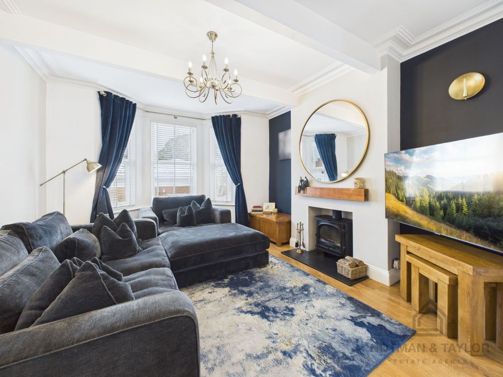 Property photo 2 of 24