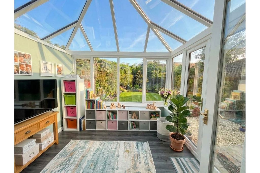 Property photo 3 of 11