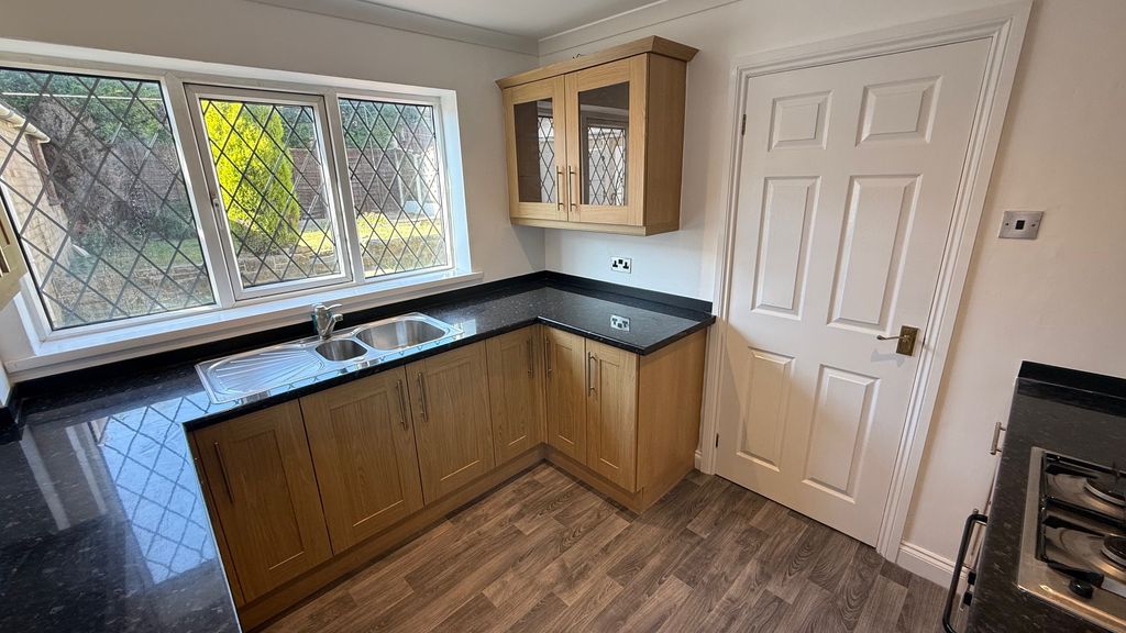 Property photo 1 of 18 Image
