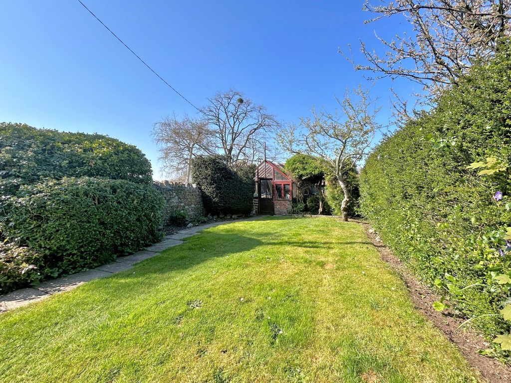 Property photo 2 of 22