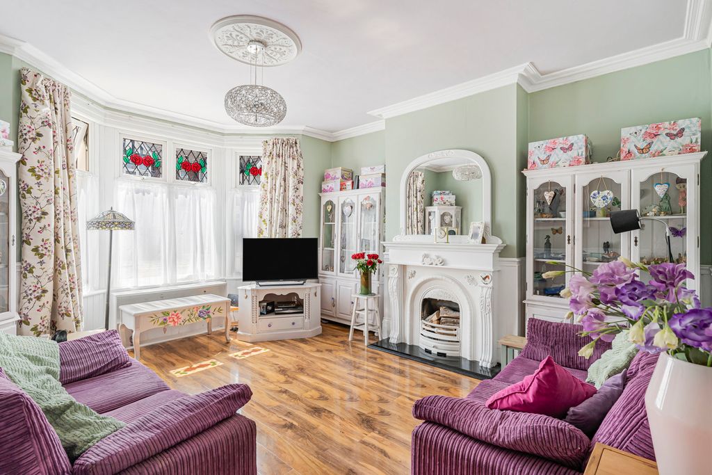 Property photo 2 of 31 Reception Room