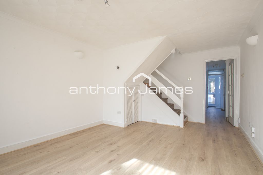 Property photo 3 of 10 Gallery