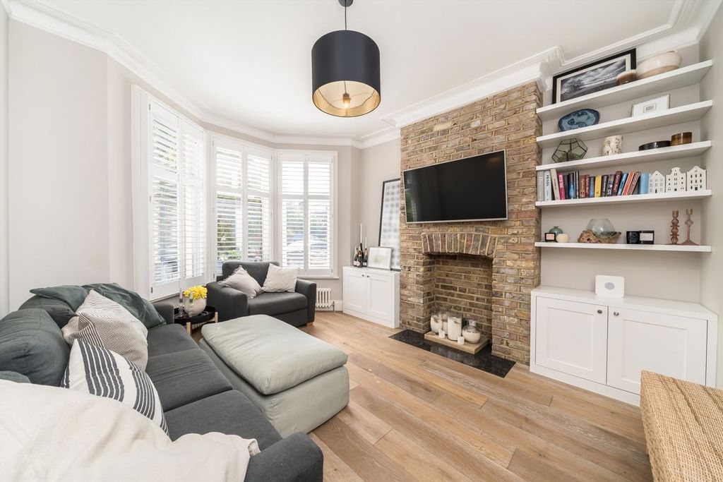 Property photo 2 of 9