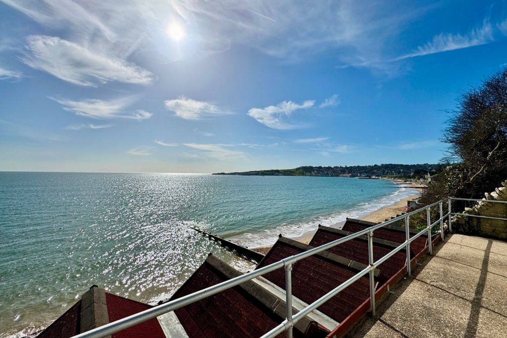 Property photo 2 of 4 Sea View