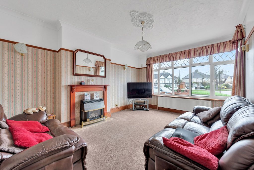 Property photo 2 of 22