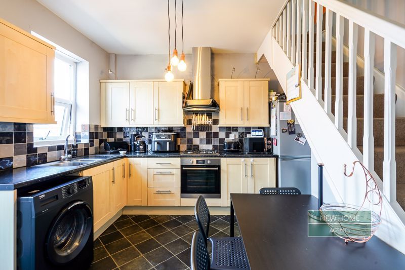 Property photo 2 of 20 Photo 17