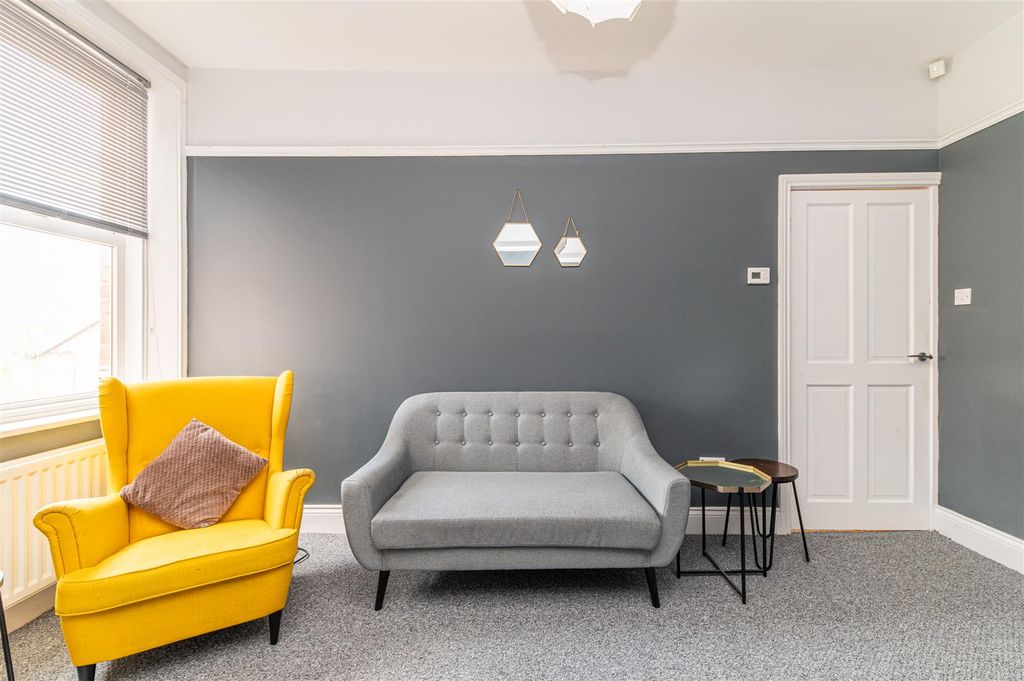 Property photo 2 of 12 Edit-2502.Jpg