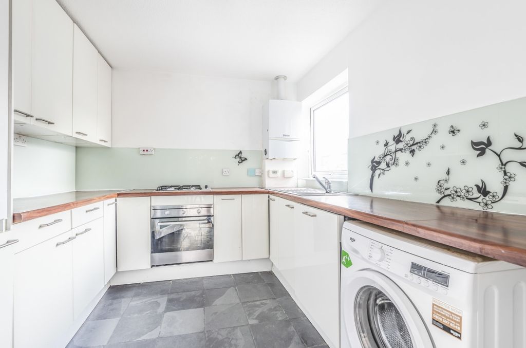 Property photo 3 of 7 523500 (2)