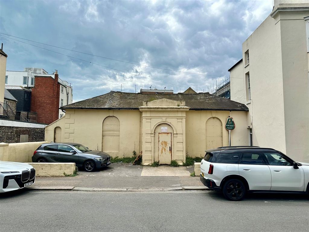 Property photo 1 of 9 8.Jpg