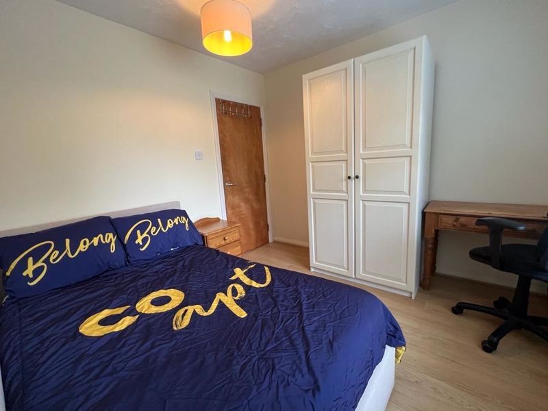 Property photo 3 of 9 Photo 12