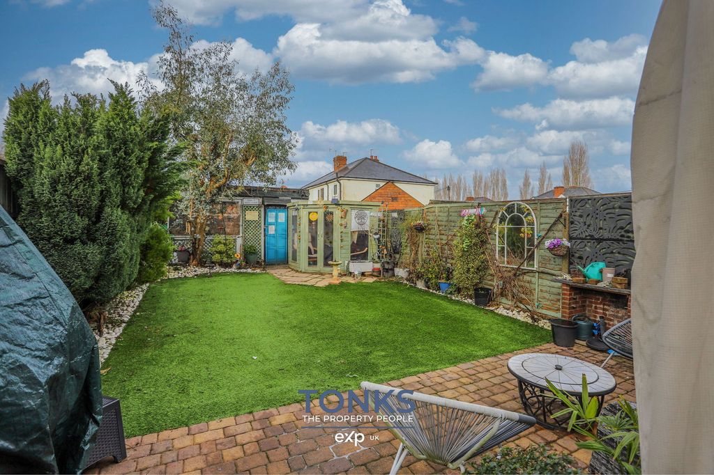 Property photo 2 of 23