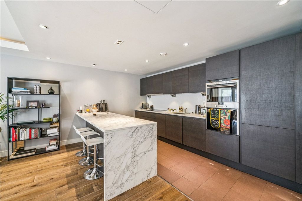 Property photo 2 of 19 Picture No. 08