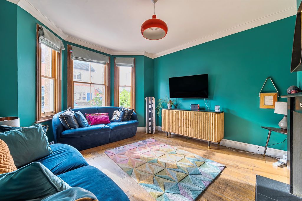 Property photo 3 of 14