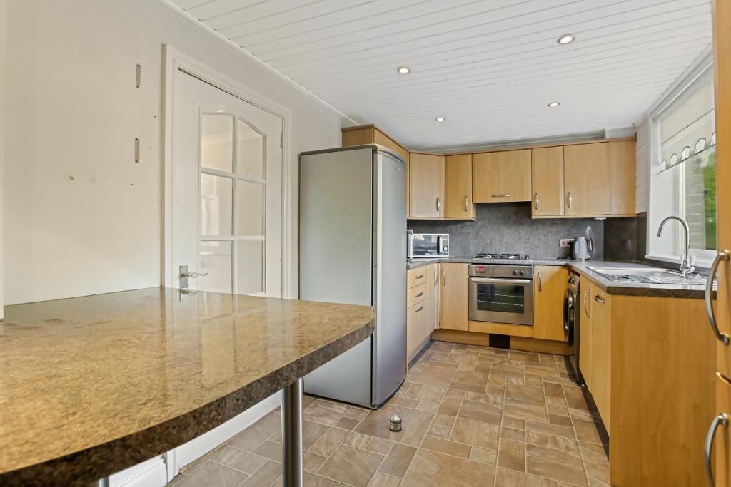 Property photo 3 of 20 Kitchen/ Dining Area