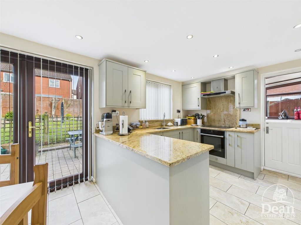 Property photo 2 of 16