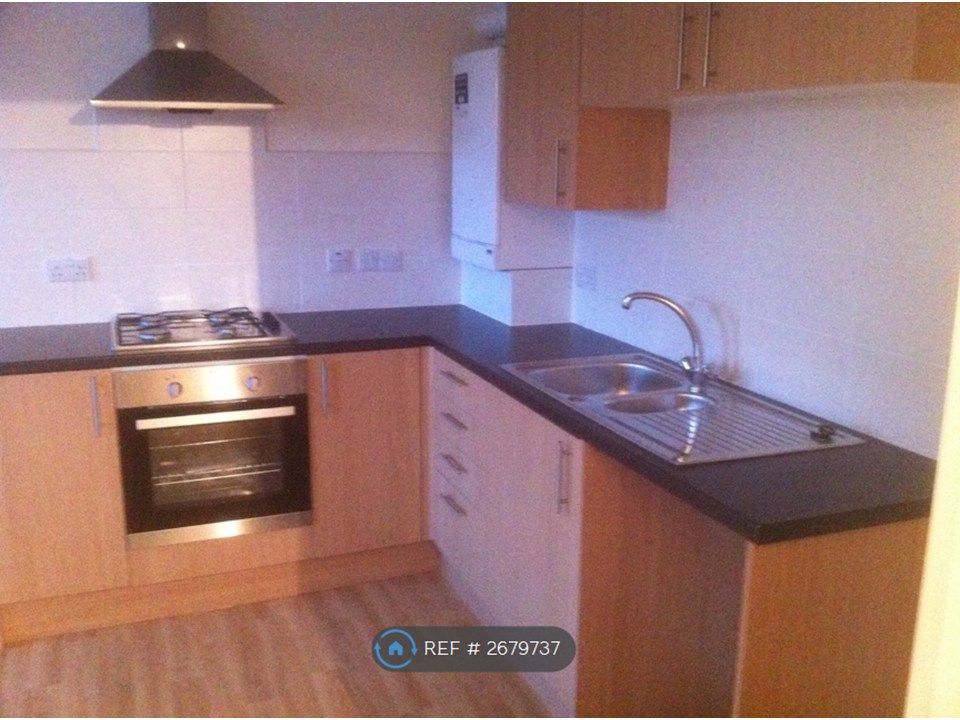 Property photo 2 of 8 Kitchen