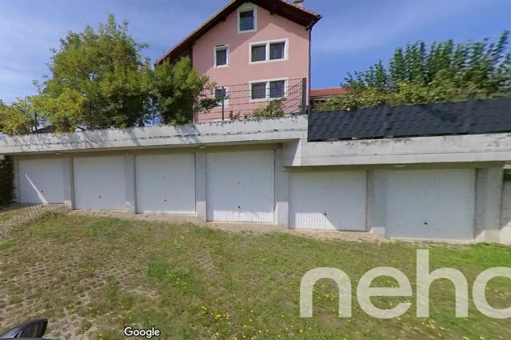 Property photo 3 of 4