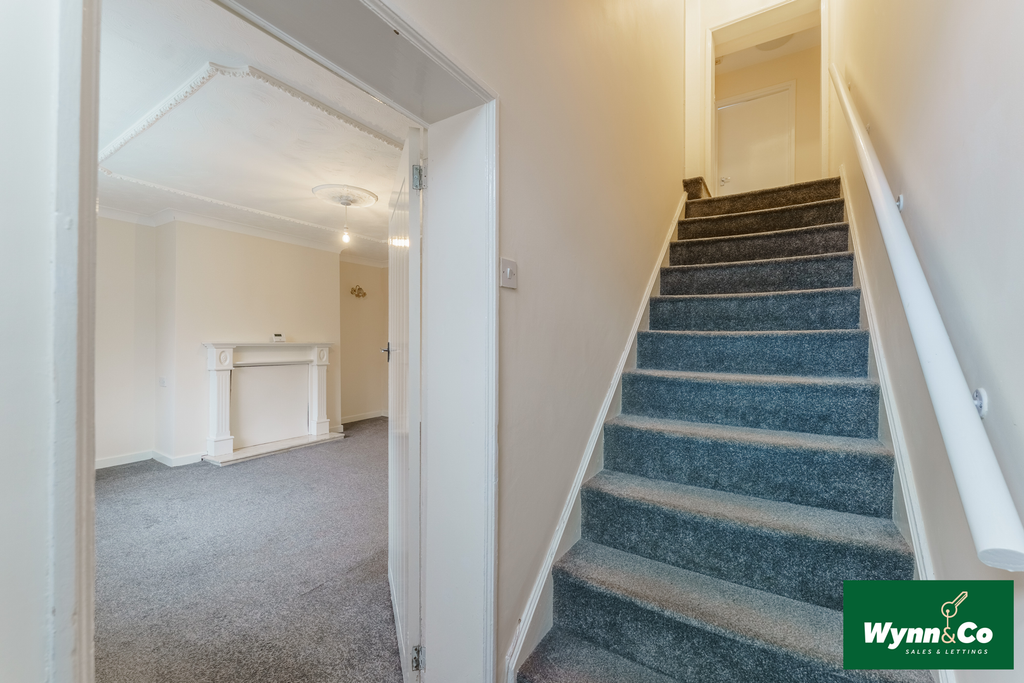 Property photo 2 of 23 Hallway