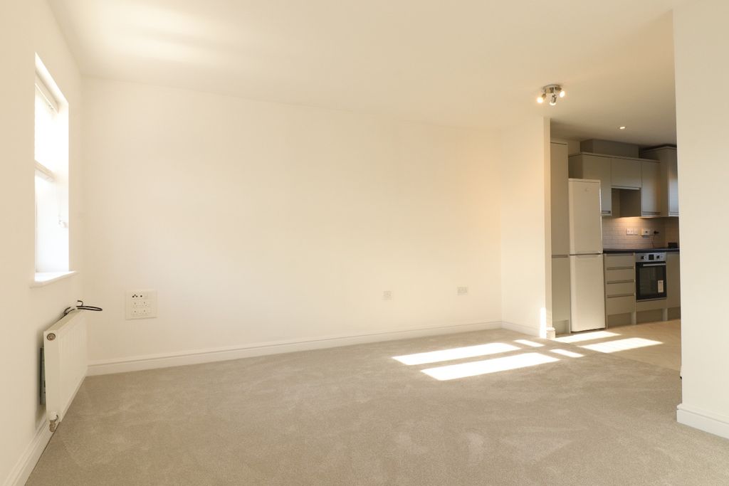 Additional image 5 of 3 bed town house to rentHargate Way, Hampton Hargate, Peterborough PE7