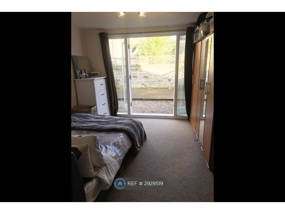 Property photo 3 of 7 1st Bedroom