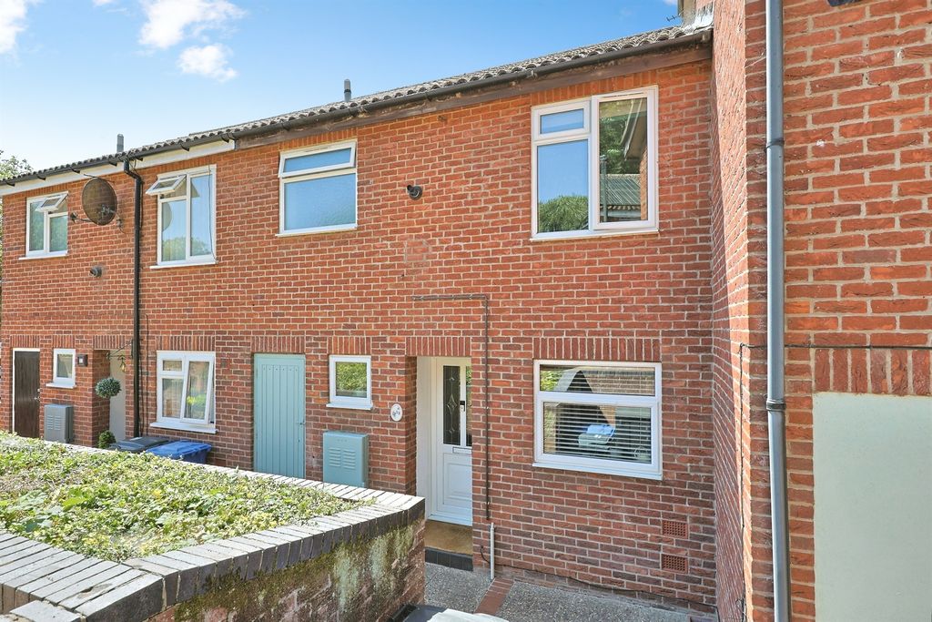 Property photo 1 of 16